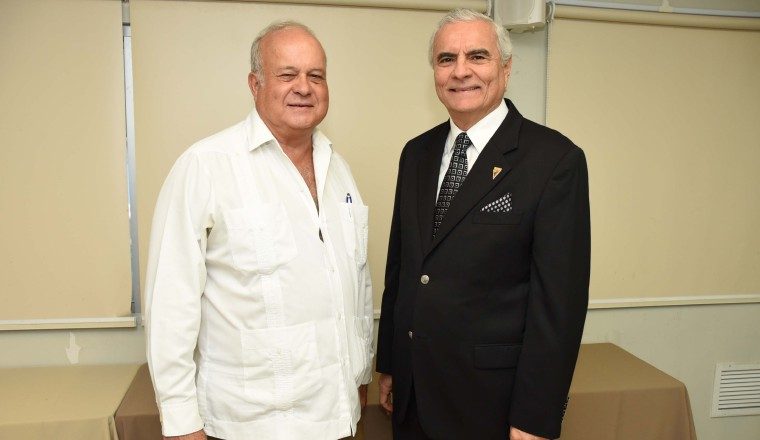 2. Hermann Gnaegi y Roberto Alfaro.    