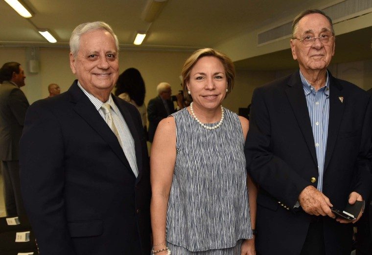 5.  Francisco de Icaza, Mercedes Morris y José Chirino.    
