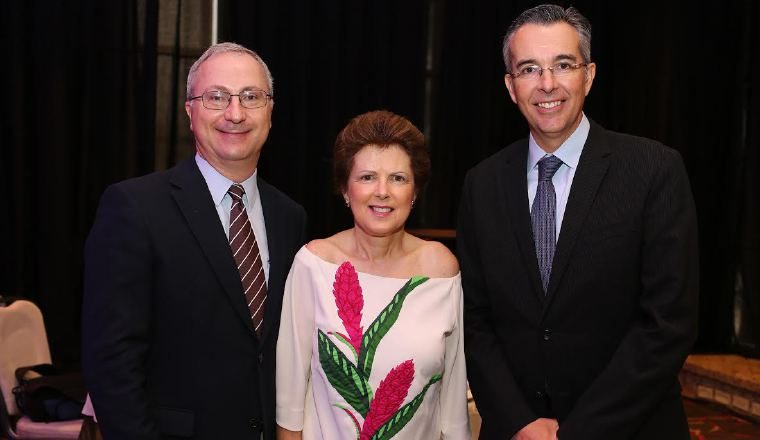 3. Diego Eleta, Aurora Eleta y Agustín De La Guardia.  