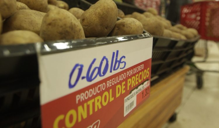 Existen más de 100 mil quintales de papas, según  el inventario del Ministerio de Desarrollo Agropecuario (Mida). /Foto Archivo.