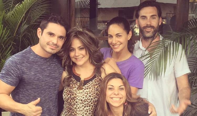 'Más que Hermanos' es escrito y dirigido por Arianne Benedetti y producido por Regina Barletta. Archivo