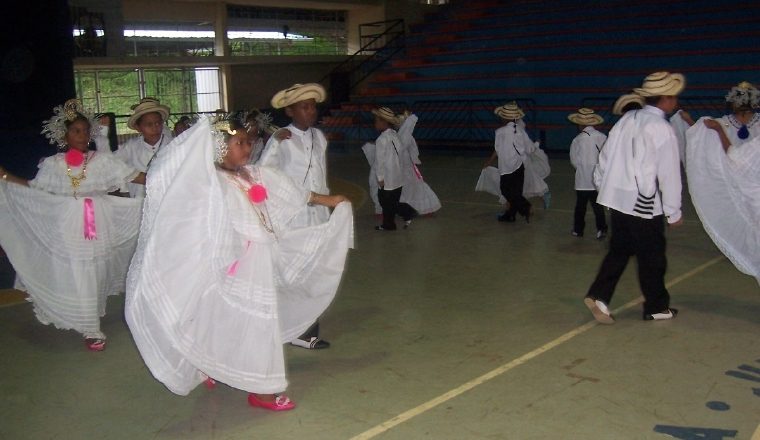 Hacen gala de su talento y amor por el folclor. /Foto Archivo.