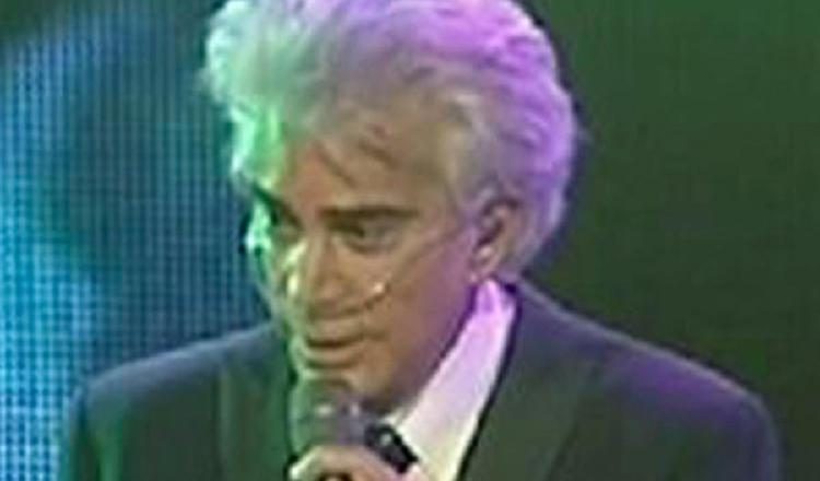 Padece una  fibrosis pulmonar.