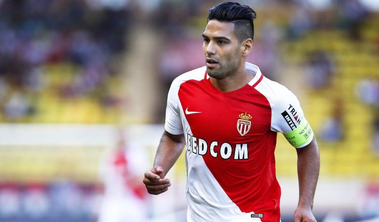 Falcao, en su momento, estuvo en la cima del fútbol mundial, pero las lesiones ha sido su calvario. /Foto EFE