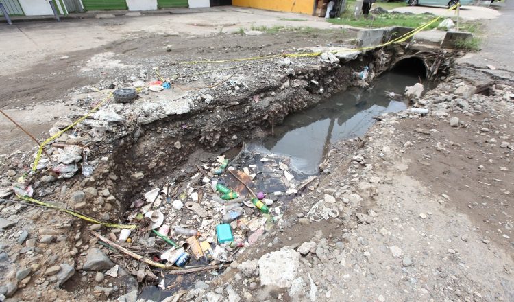 El MOP criticado por la falta de respuestas al estado de las calles, utiliza esta modalidad de compra. Josué Arosemena