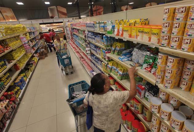 Control de precio: Los ciudadanos han señalado que el sistema del control de precio no ha sido efectivo porque cada día los alimentos están más caros, tanto en el supermercado como en las tiendas.