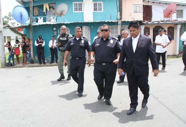 Ante las críticas de la población, el ministro de Seguridad, Alexis Bethancourt, suspendió todo viaje programado al extranjero para permanecer al frente de las operaciones de seguridad en el país. /Foto Archivo