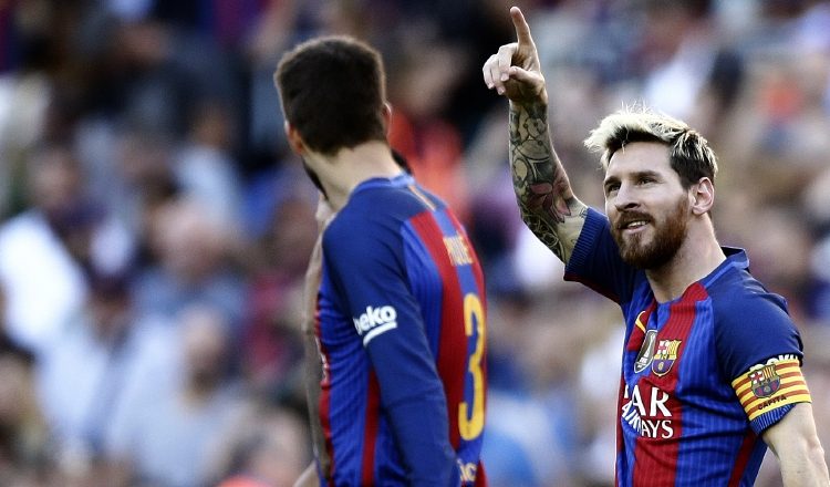 Lionel Messi volvió a la cancha, tras una lesión muscular en el aductor del muslo derecho. AP