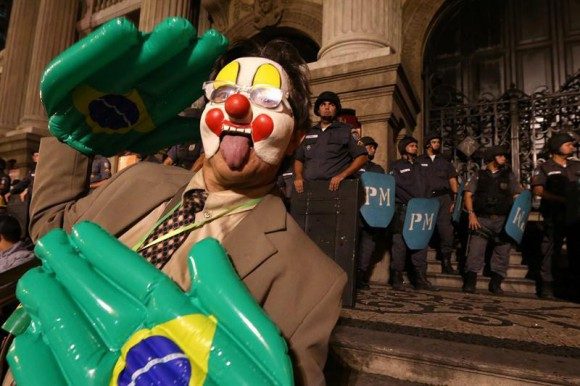 Protestan en defensa de su profesión. FOTO/EFE