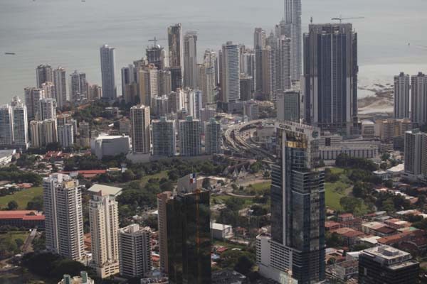 Según expertos, Panamá  es conformista en cuanto al crecimiento. /Foto Archivo
