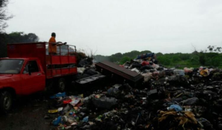 El vertedero del distrito de Los Santos se ha convertido en un problema, aún sin solución. 
