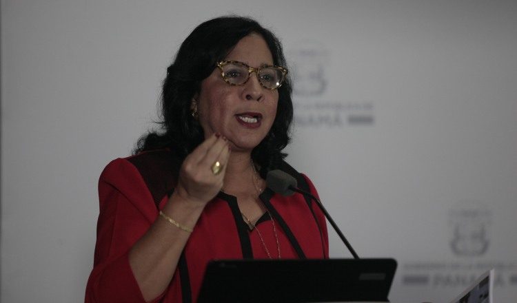 La ministra Marcela Paredes agregó que Yolanda Eleta de Varela es un gran apoyo para el funcionamiento del Ministerio de Educación. /Foto Archivo