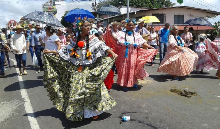 Las polleras destacaron en estas festividades patrias. /Foto Eric A. Montenegro