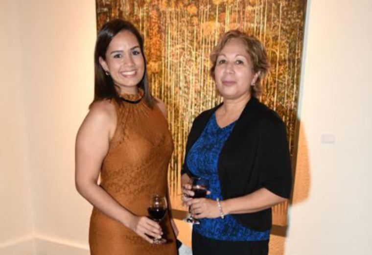 5. Mónica Berroa e Ivonne Solís.