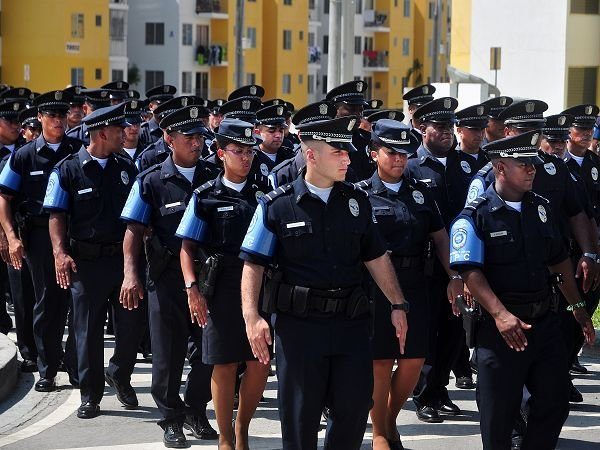 El sacrificio de tener a policías en las calles 