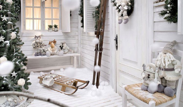 Puedes decorar la entrada de la casa como si nevara en Panamá. Muñecos de nieve y otros detalles son acertados. /Foto Archivo