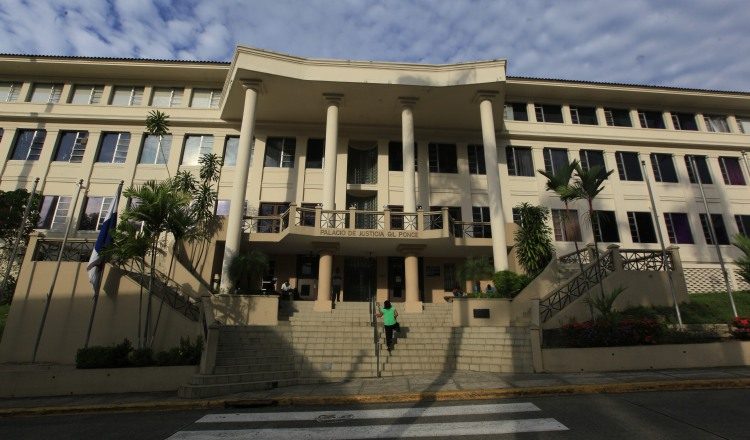 El Órgano Judicial mantiene engavetados los procesos contra funcionarios del anterior Gobierno, producto de recursos de nulidades por violación al debido proceso y a las garantías de los vinculados. /Foto Archivo