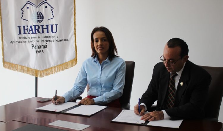 El Ifarhu entregará becas para que más estudiantes se interesen. Cortesía