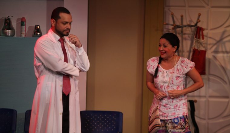 Como doctor en "Sexo con criterio formado", en el Teatro ABA.