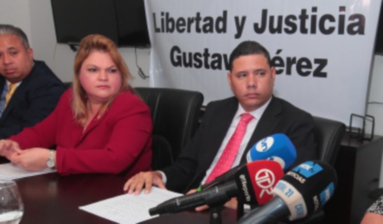 Piden liberación de Pérez /Foto Archivo