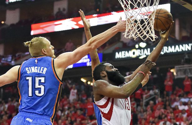 James Harden brilló con 35 tantos./ Foto AP