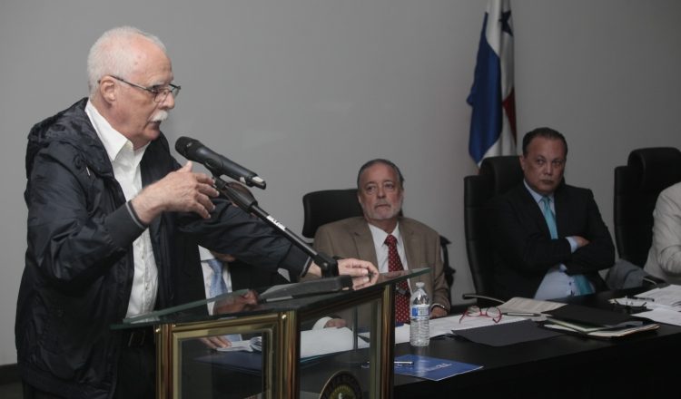 En las pasadas elecciones se permitió la participación de tres independientes al cargo de presidente. /Foto Archivo