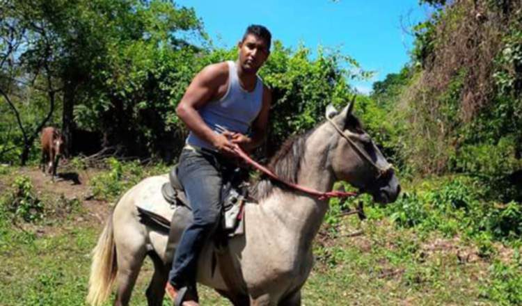 Juan de Dios Pino Cárdenas mostraba en sus fotos su gusto por los caballos. /Foto Mayra Madrid