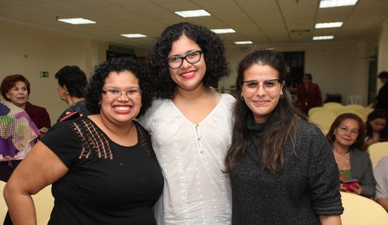 2. Zakira Pineda, Corina Rueda Borrero y Julia Aguilera Rigueros.