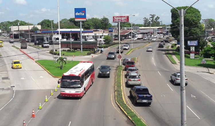 Se han puesto conos frente a la Gobernación de Veraguas, a la salida de la Ave. Héctor Santacoloma. /Foto José Manuel Adames