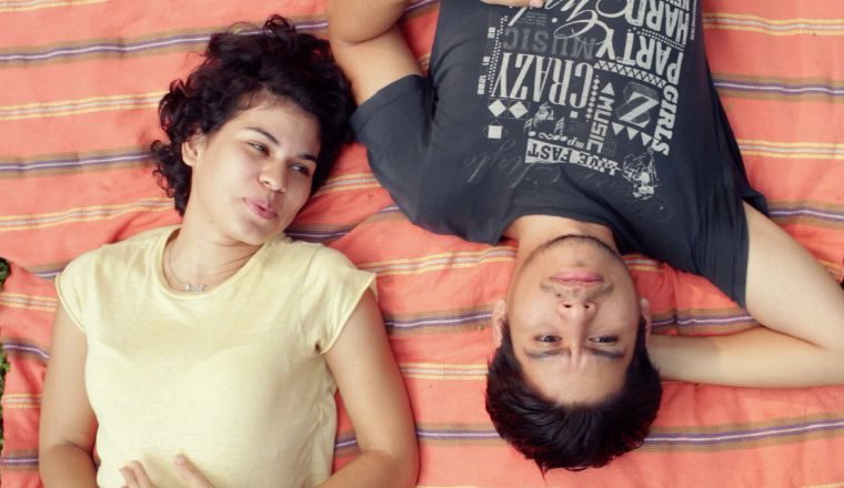 "Aves de Papel" dirigido por Beatriz Ledezma.