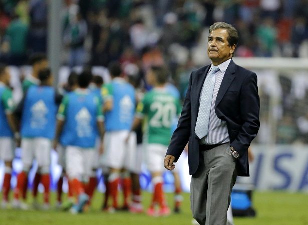 Pinto no contempla renunciar, tras los malos resultados. 