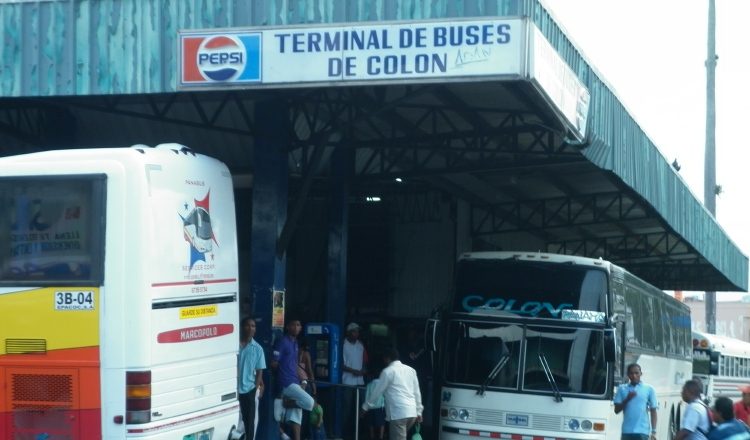 La vieja estructura  de la terminal actual tiene un fuerte deterioro. /Foto Diómedes Sánchez.
