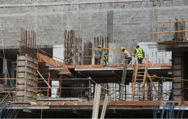 A partir del 1 de julio se le pagará $6.37 por hora a operadores de equipo pesado de la construcción