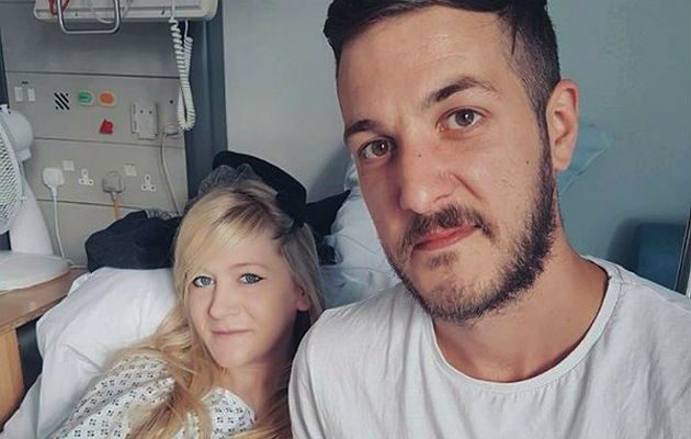 Padres de Charlie Gard. Foto/ AP
