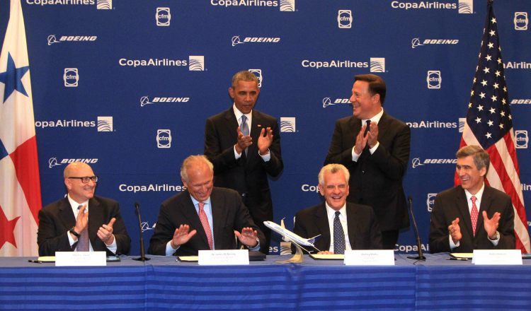 Firma entre Copa y la aeronáutica estadounidense Boeing para adquirir 61 aviones 731 MAX durante la Cumbre de las Américas. /Foto Archivo