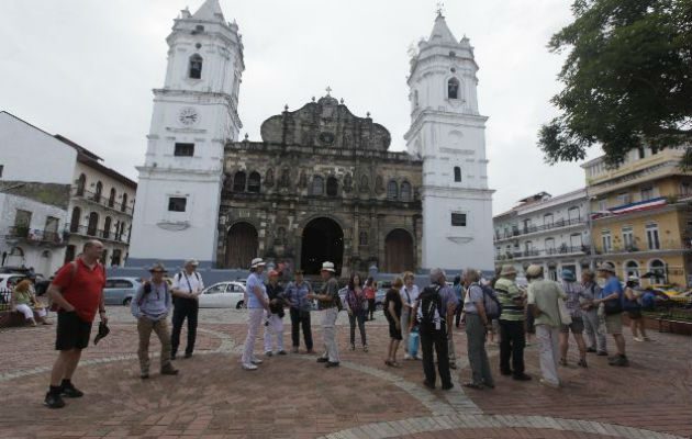 Tres estacionamientos públicos están siendo ocupados por los ministerios