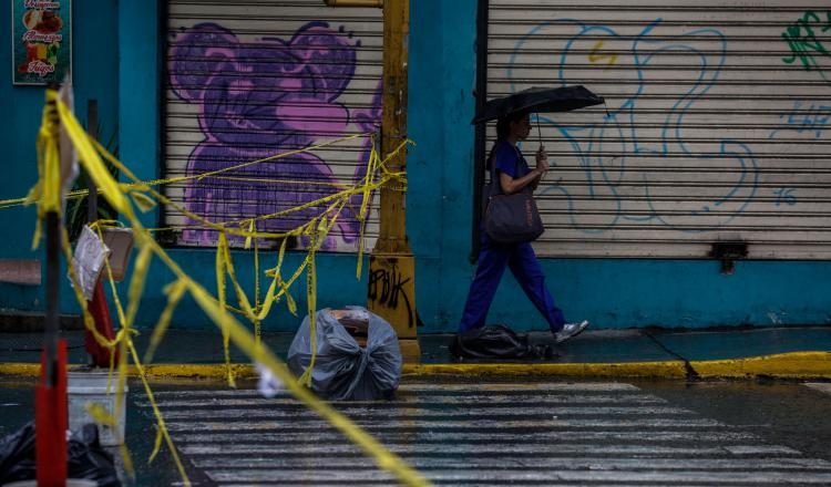 Opositores siguen cerrando las calles en Caracas y otras regiones del país. /Foto EFE