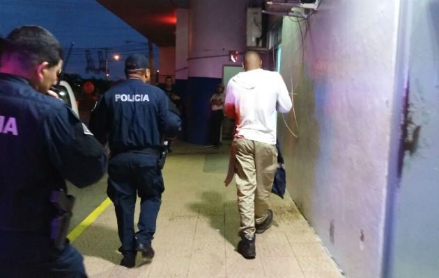 La violencia no se detiene en la provincia de Colón. Ahora fue un hombre que resultó heridos de dos impactos de bala. Foto: Delfia Cortez