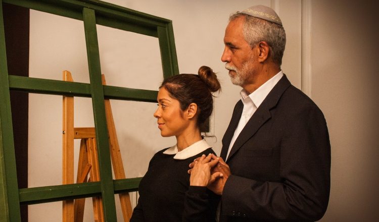 Yimara Pérez Royko y Lucho Gotti como Rivkeh y  Aryeh Lev, padres de Asher Lev (Joshua Manopla), en  "Mi nombres es Asher Lev". /Foto Malky Zebede.