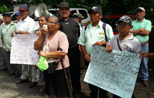 Jubilados de Chiriquí y Bocas del Toros se unieron a la protesta. Fotos: Mayra Madrid. 
