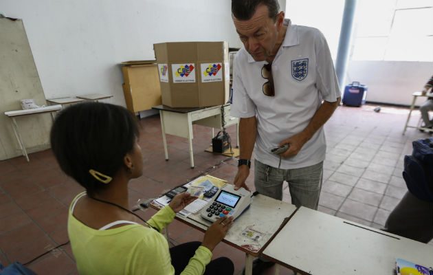 Votaciones en la Constituyente. Foto/ EFE