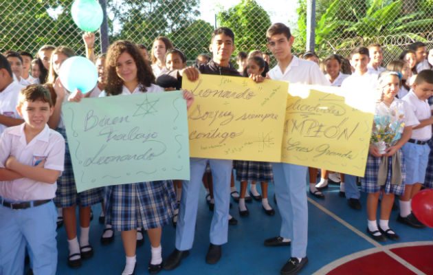 Compañeros del colegio. Foto: Thays Domínguez. 