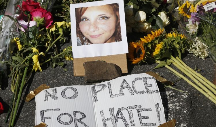 Heather Heyer, de 32 años, fua la joven atropellada por James Alex Fields Jr. /Foto AP