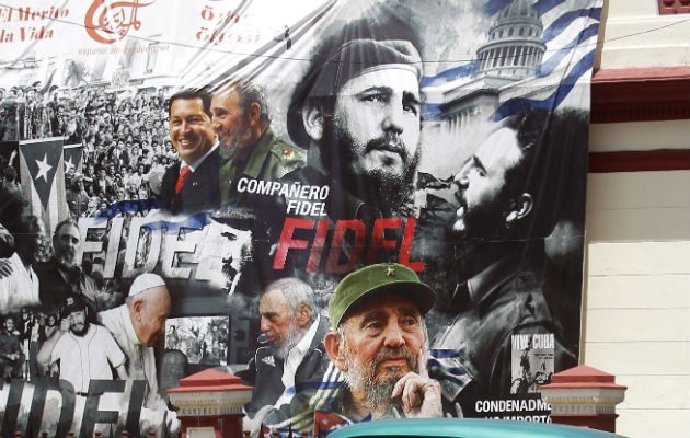 Cubanos recuerdan a su líder. FOTO/EFE