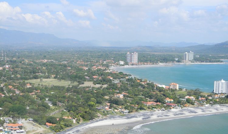 El MOP pide se remueva la garita de Coronado para reparar vías. /Foto Eric A. Montenegro 