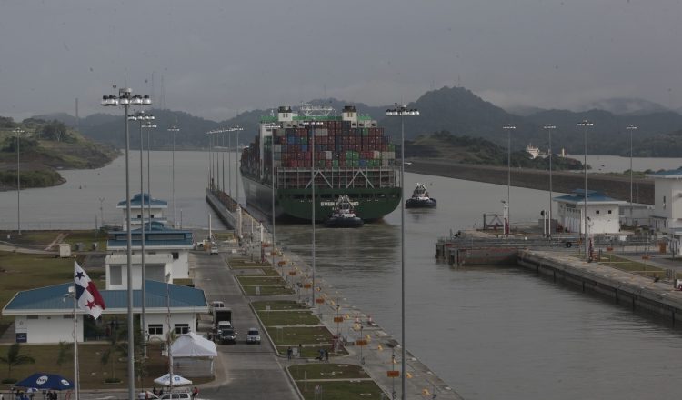 La ampliación del Canal es aprovechada por la industria. Archivo