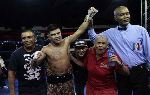 Jorge "El Búfalo" Sánchez fue superior a su rival. 