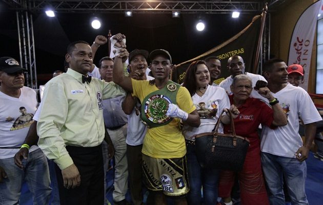 'El  Científico' quedó con marca de  18-2-0.