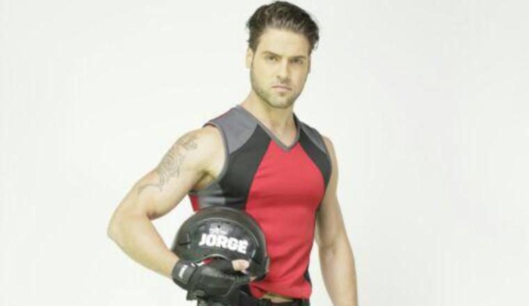 Se dio a conocer en Calle 7.