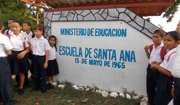 La escuela de Santa Ana tiene 161 estudiantes y 16 docentes. /Foto Zenaida Vásquez 